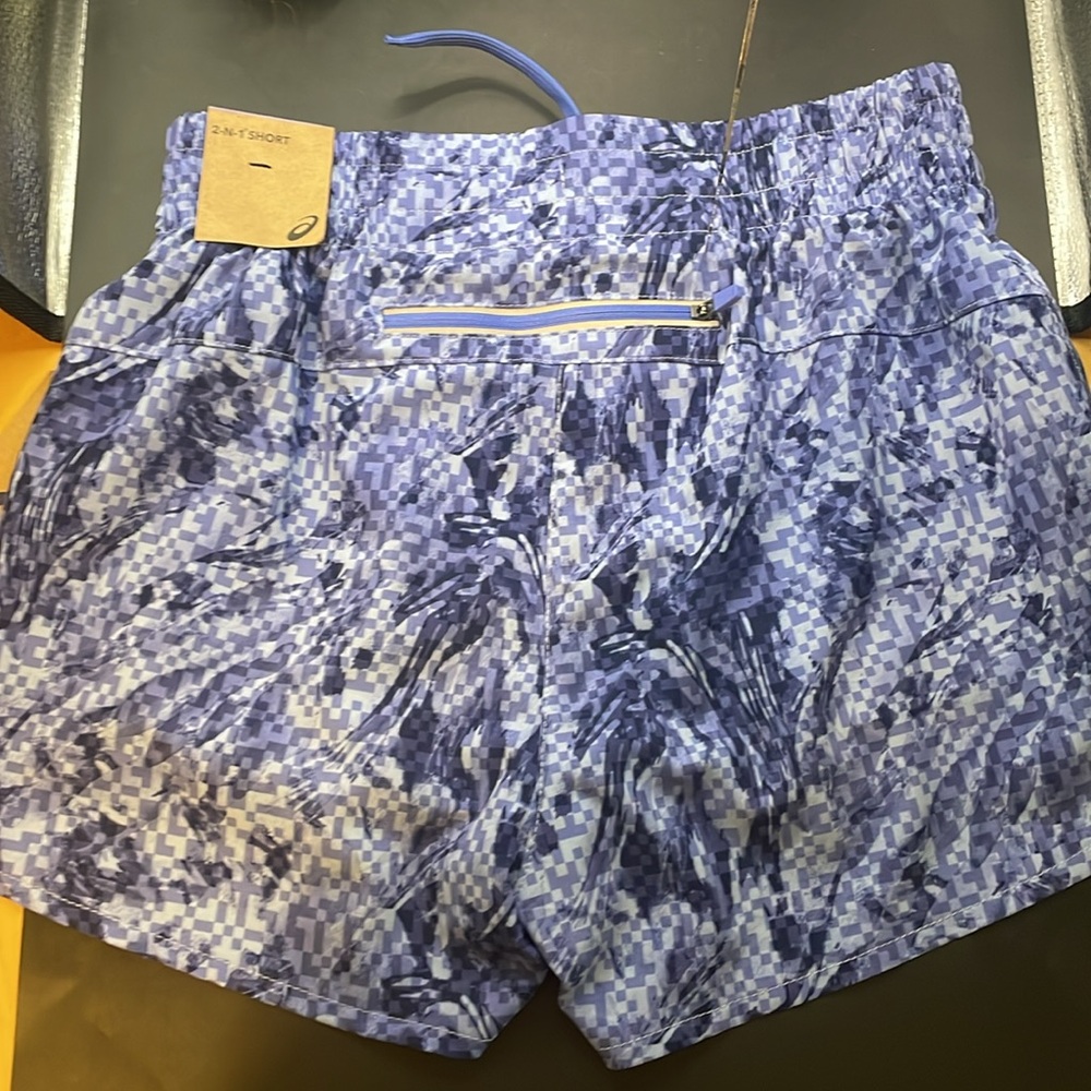 ASICS women's athletic shorts (000149) - Picture 6 of 10
